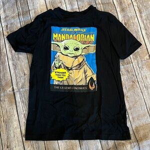 Old Navy Boys Size M (8) Baby Yoda Star Wars Mandalorian TShirt